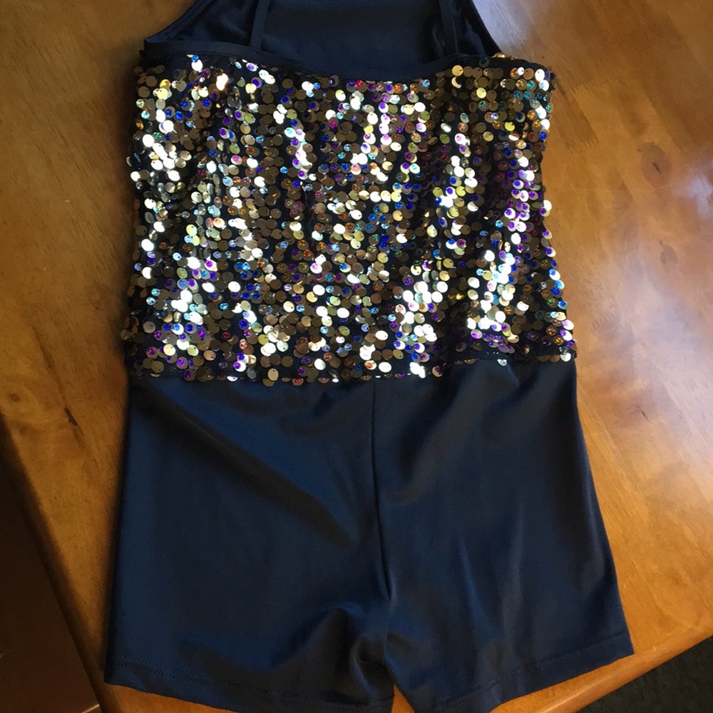 Costume - Picture 4 of 6